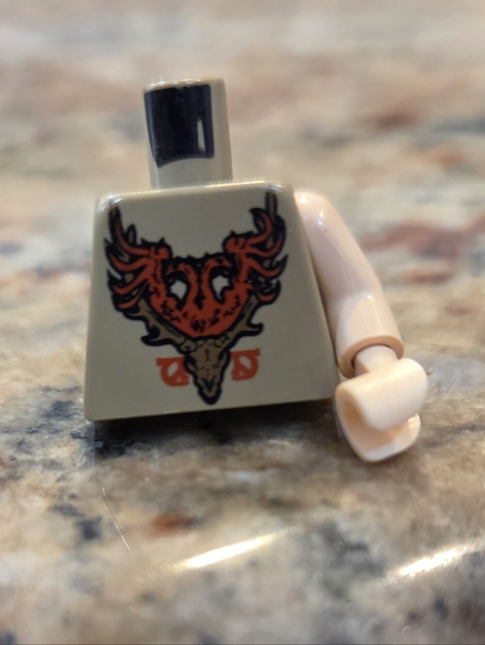 LEGO Viktor Krum Tan Torso Durmstrang Stag Coat of Arms hp068 #4762 Replacement